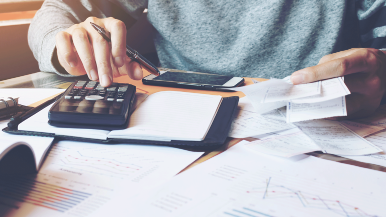 Person who calculates with a calculator
